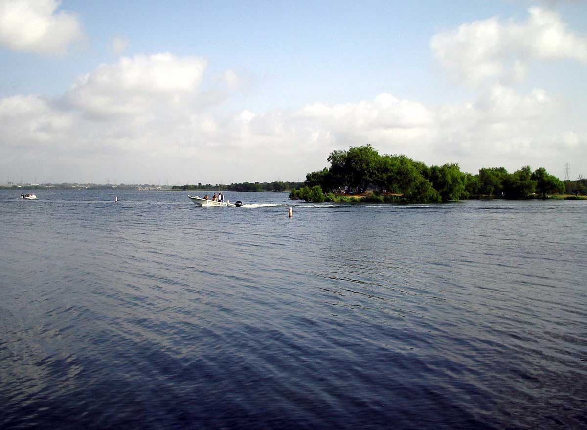 calaveras lake