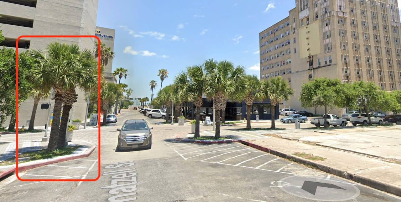 steetview location of the rare bird cattle tyrant in corpus christi texas intersection of n chaparral and Schatzell