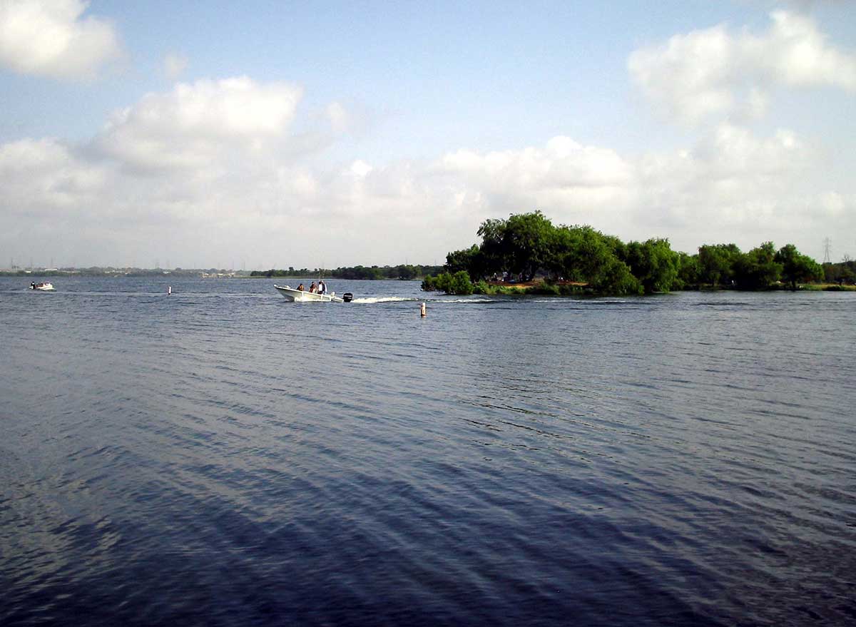 calaveras lake